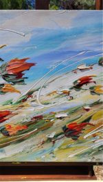 Gros plan fleurs des champs rouges et ciel bleu, peinture acrylique texturée au couteau