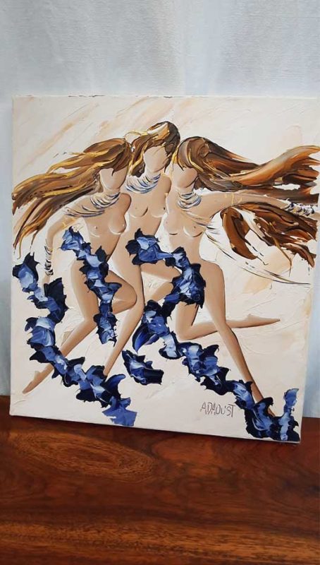 Peinture contemporaine danseuses cabaret parisien 40x40 cm – boas bleu nuit et mouvement artistique